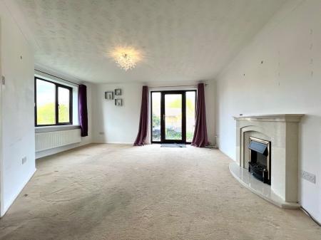 4 bedroom Detached house to let in Nelson Way, Grimsby, DN34