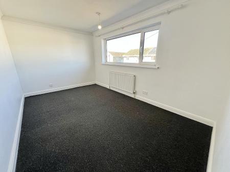 3 bedroom Terraced House to let in Queensway, Grimsby, DN37