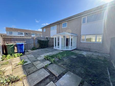 3 bedroom Terraced House to let in Queensway, Grimsby, DN37