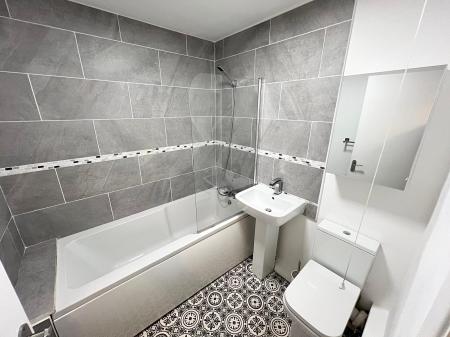 2 bedroom Flat to let in Torrington Street, Grimsby, DN32