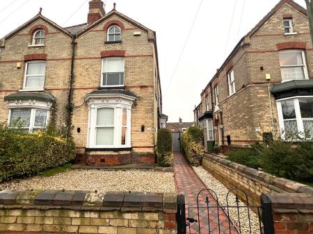 1 bedroom House share to let in Welholme Road, Grimsby, DN32