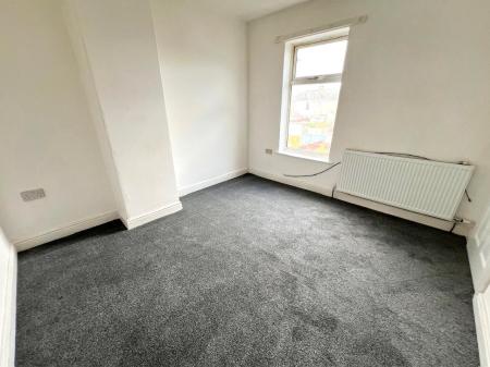 3 bedroom Terraced House for sale in Donnington Street, Grimsby, DN32