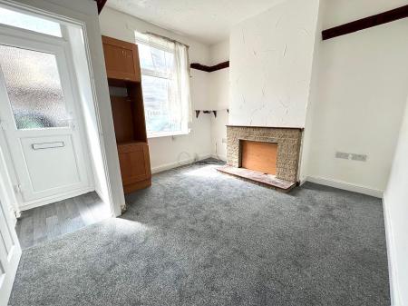 3 bedroom Terraced House for sale in Donnington Street, Grimsby, DN32