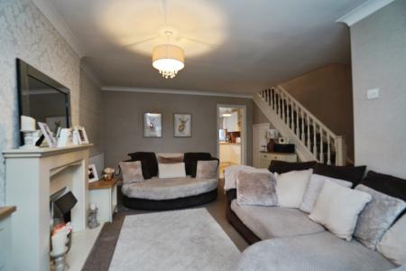 3 bedroom Semi-detached house for sale in Ferndown Drive, Immingham, DN40