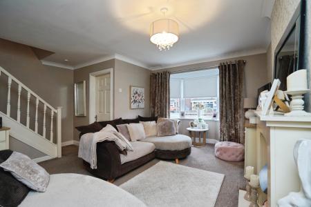 3 bedroom Semi-detached house for sale in Ferndown Drive, Immingham, DN40