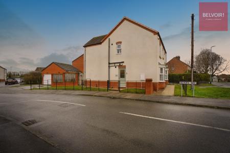 4 bedroom Detached house for sale in Bevers Way, Holton Le Clay, DN36