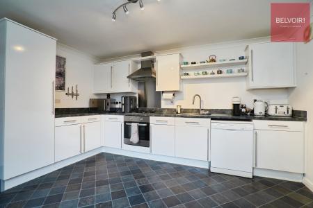 4 bedroom Detached house for sale in Bevers Way, Holton Le Clay, DN36