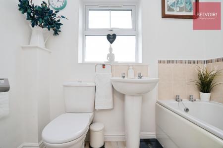 4 bedroom Detached house for sale in Bevers Way, Holton Le Clay, DN36