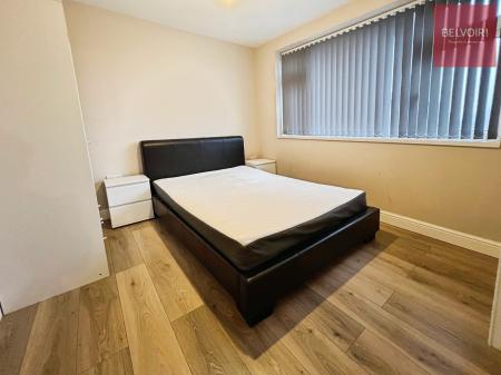 1 bedroom Flat to let in Sutcliffe Avenue, Grimsby, DN33