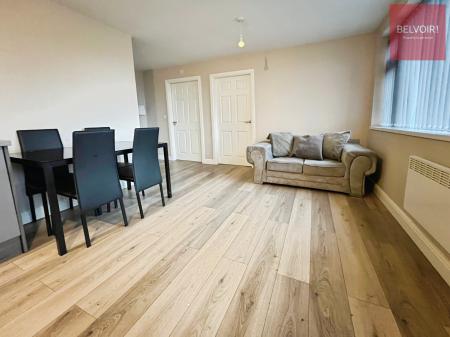 1 bedroom Flat to let in Sutcliffe Avenue, Grimsby, DN33