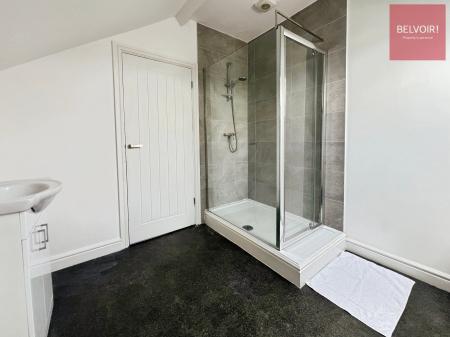 1 bedroom House share to let in Welholme Road, Grimsby, DN32