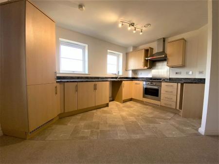 2 bedroom Flat to let in Pintail Close, Scunthorpe, DN16