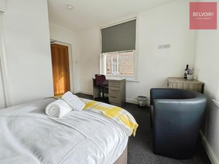 1 bedroom House share to let in Welholme Road, Grimsby, DN32