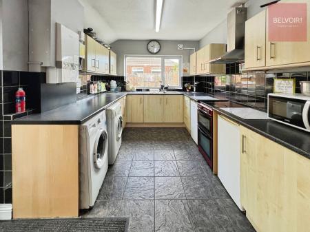 1 bedroom Terraced House to let in Farebrother Street, Grimsby, DN32