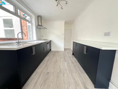 3 bedroom Terraced House to let in Patrick Street, Grimsby, DN32