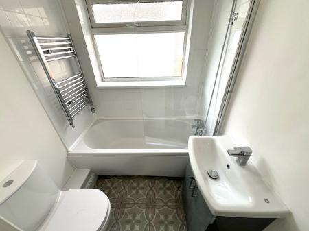 3 bedroom Terraced House to let in Patrick Street, Grimsby, DN32