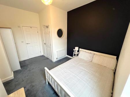 1 bedroom House share to let in Deansgrove, Grimsby, DN32