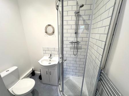 1 bedroom House share to let in Deansgrove, Grimsby, DN32