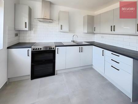2 bedroom Flat to let in Thorgam Court, Grimsby, DN31