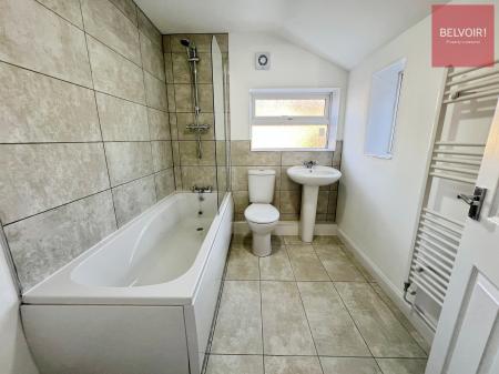 3 bedroom Terraced House to let in Anderson Street, Grimsby, DN31