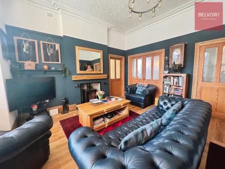 2 bedroom Semi-detached house for sale in Abbey Park Road, Grimsby, DN32