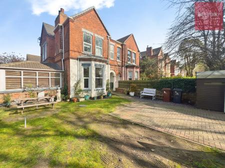 2 bedroom Semi-detached house for sale in Abbey Park Road, Grimsby, DN32