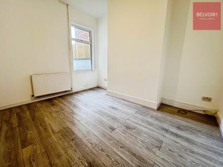 3 bedroom Terraced House to let in Cromwell Road, Grimsby, DN31