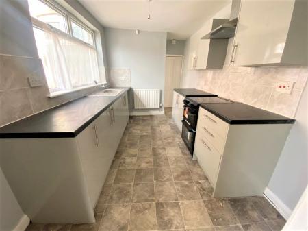 3 bedroom Terraced House to let in Willingham Street, Grimsby, DN32