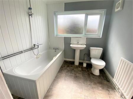 3 bedroom Terraced House to let in Willingham Street, Grimsby, DN32