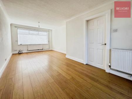 3 bedroom Terraced House to let in Buckfast Close, Grimsby, DN37