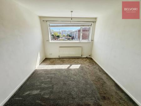 3 bedroom Terraced House to let in Buckfast Close, Grimsby, DN37