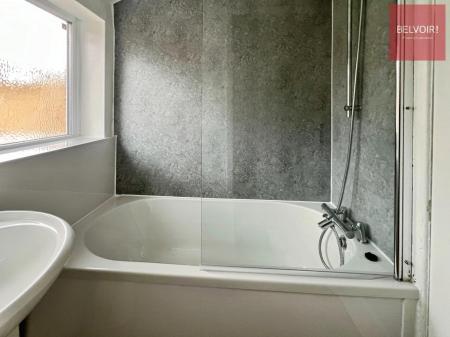 3 bedroom Terraced House to let in Tiverton Street, Cleethorpes, DN35