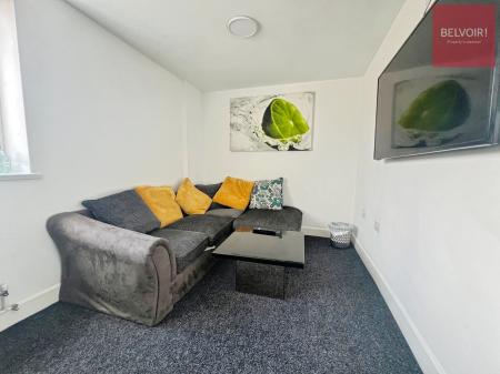 1 bedroom House share to let in Grimsby Road, Cleethorpes, DN35