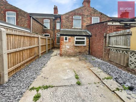 3 bedroom Terraced House to let in Joseph Street, Grimsby, DN31