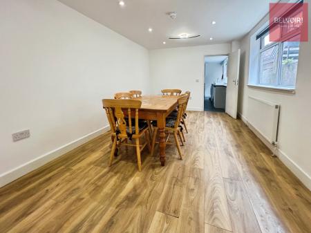 1 bedroom House share to let in Corporation Road, Grimsby, DN31