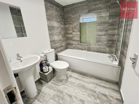 1 bedroom House share to let in Corporation Road, Grimsby, DN31