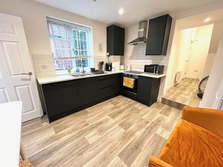 1 bedroom House share to let in (COPY of) Deansgrove, Grimsby, DN32