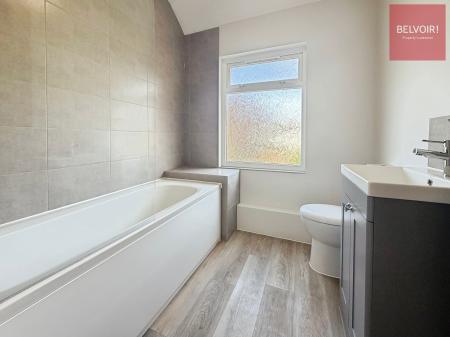 3 bedroom Terraced House to let in Warneford Road, Cleethorpes, DN35
