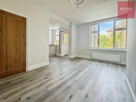 3 bedroom Terraced House to let in Warneford Road, Cleethorpes, DN35