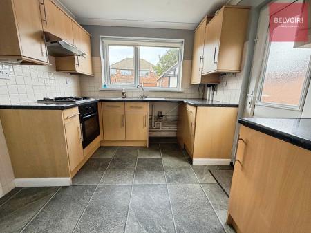 3 bedroom Semi-detached house to let in Brookfield Road, Grimsby, DN33