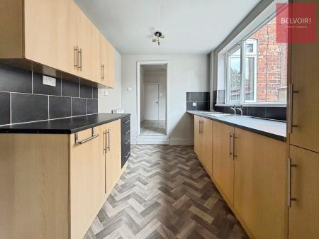 3 bedroom Terraced House to let in Lambert Road, Grimsby, DN32