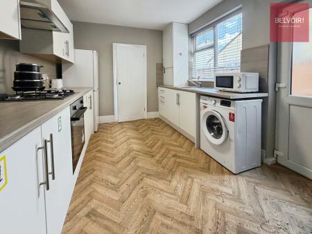1 bedroom House share to let in Ladysmith Road, Grimsby, DN32