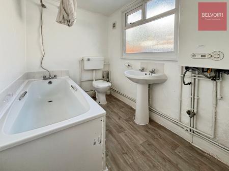2 bedroom Terraced House to let in Lime Street, Grimsby, DN31
