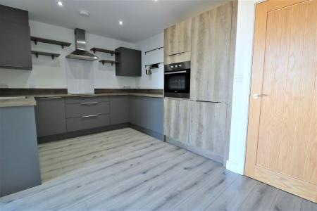 3 bedroom Semi-detached house to let in Varlows Yard, Caistor, LN7