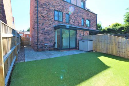 3 bedroom Semi-detached house to let in Varlows Yard, Caistor, LN7