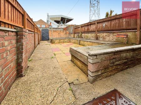 3 bedroom Terraced House to let in Neville Street, Cleethorpes, DN35
