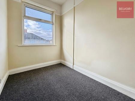 3 bedroom Terraced House to let in Cross Coates Road, Grimsby, DN34