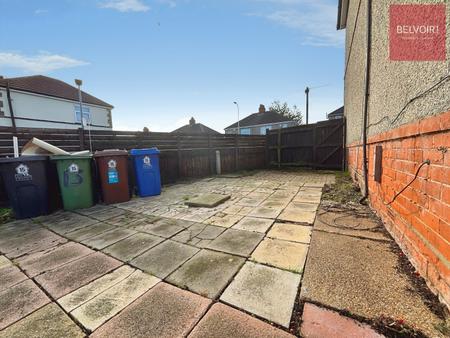 3 bedroom Terraced House to let in Cross Coates Road, Grimsby, DN34
