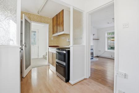 2 bedroom Semi-detached house for sale in Pond Meadow, Guildford, GU2