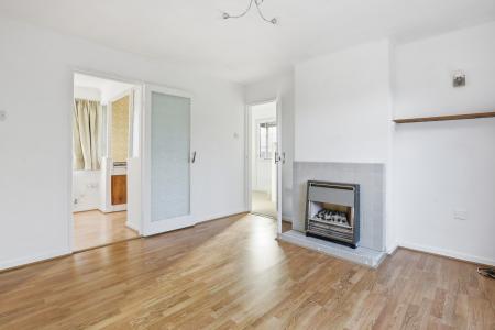 2 bedroom Semi-detached house for sale in Pond Meadow, Guildford, GU2